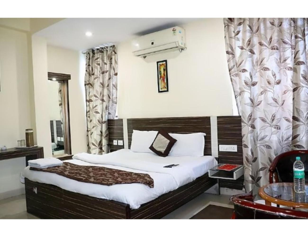 Hotel Swayam, Jabalpur Luaran gambar