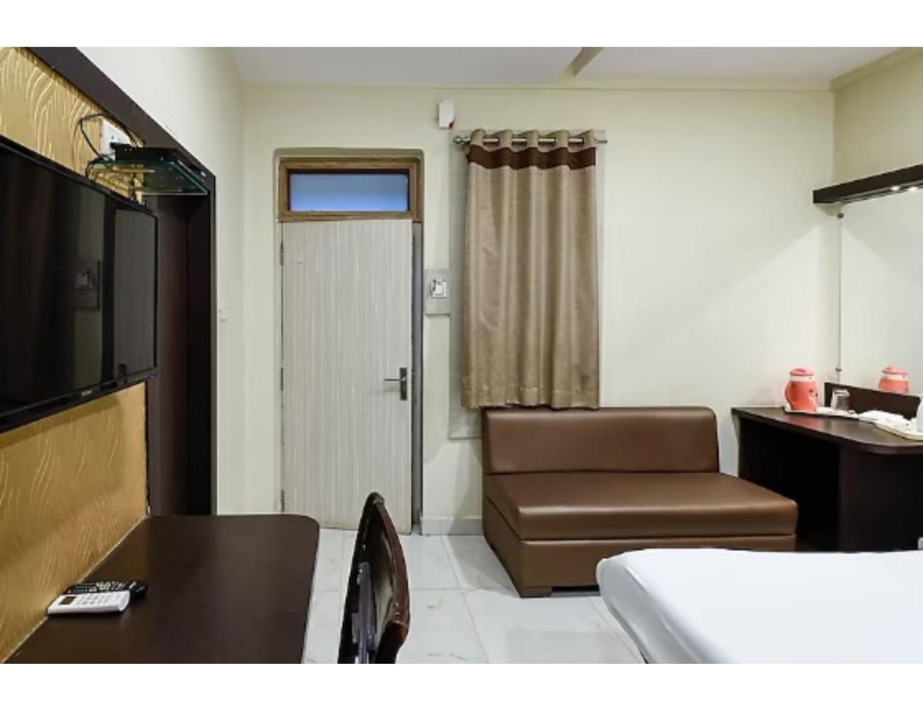 Hotel Swayam, Jabalpur Luaran gambar