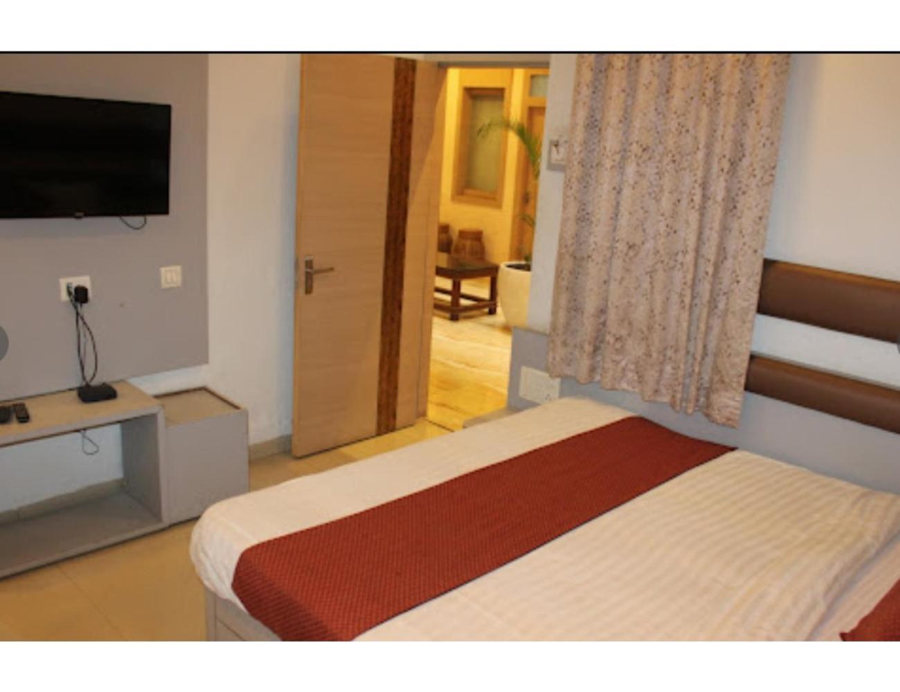 Hotel Swayam, Jabalpur Luaran gambar