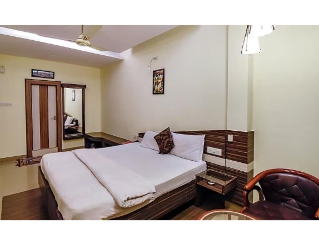 Hotel Swayam, Jabalpur Luaran gambar