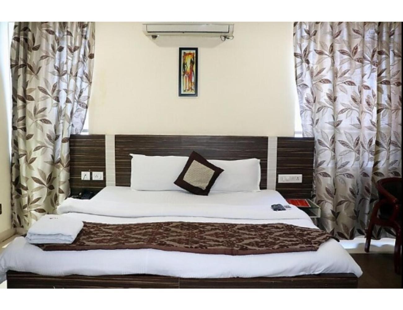 Hotel Swayam, Jabalpur Luaran gambar